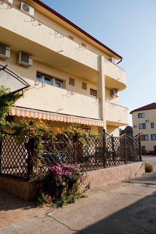 Pensiunea Vlad Timişoara Exterior foto